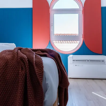 Feel - Boat House * Nazaré